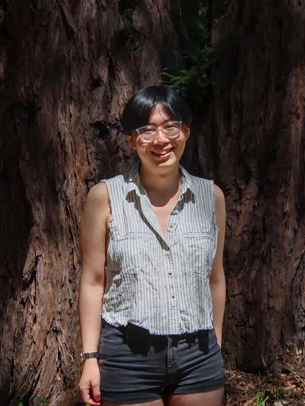 Photo of Professor Ding